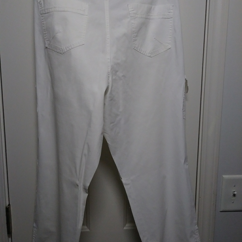 SOLD 7/20🌾  🌅White Runched Side Tie Capris - Picture 4 of 8